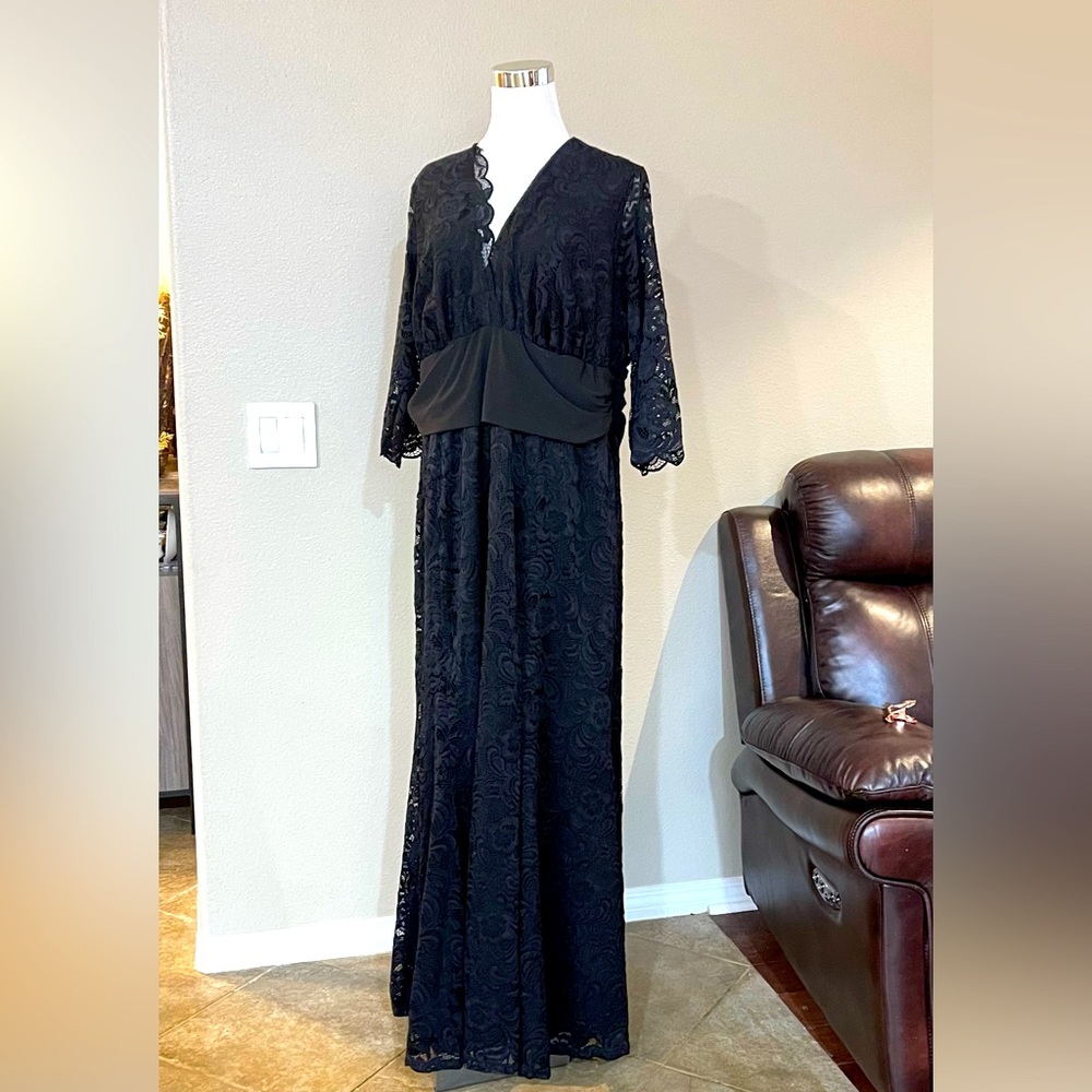 Black lace dress